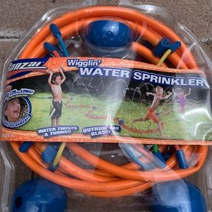Banzai Wigglin’ Water Sprinkler New in Packaging